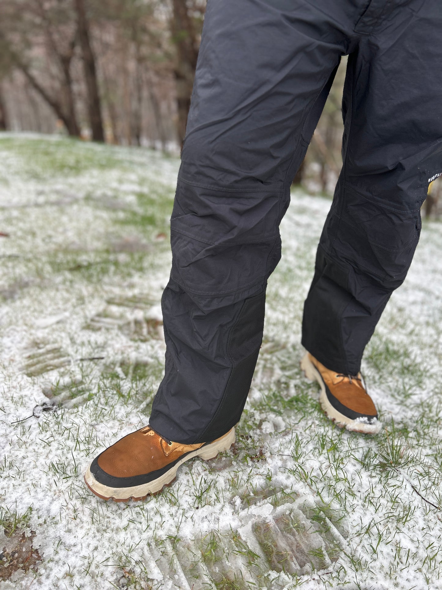 Mountain Hardware Conduit Waterproof Ski Snowboard Pants - SIZE Large Light Weight (New Never Issued)
