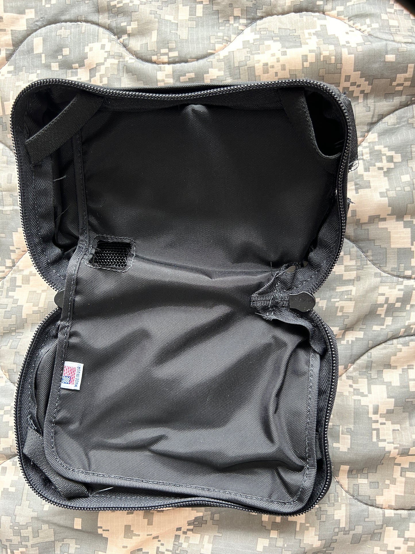 ELECTRONIC CABLE CASE - PADDED (NEW)