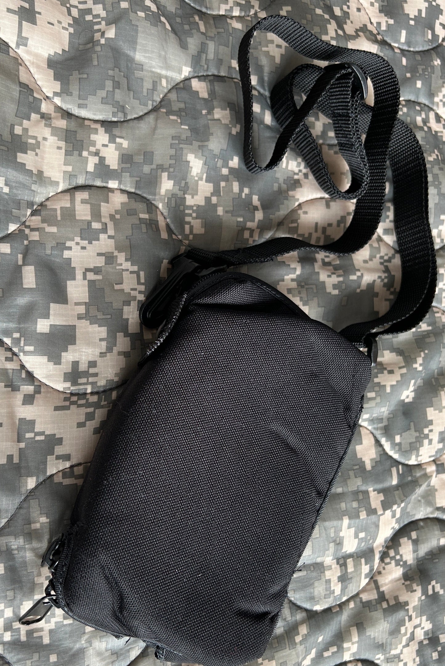 ELECTRONIC CABLE CASE - PADDED (NEW)