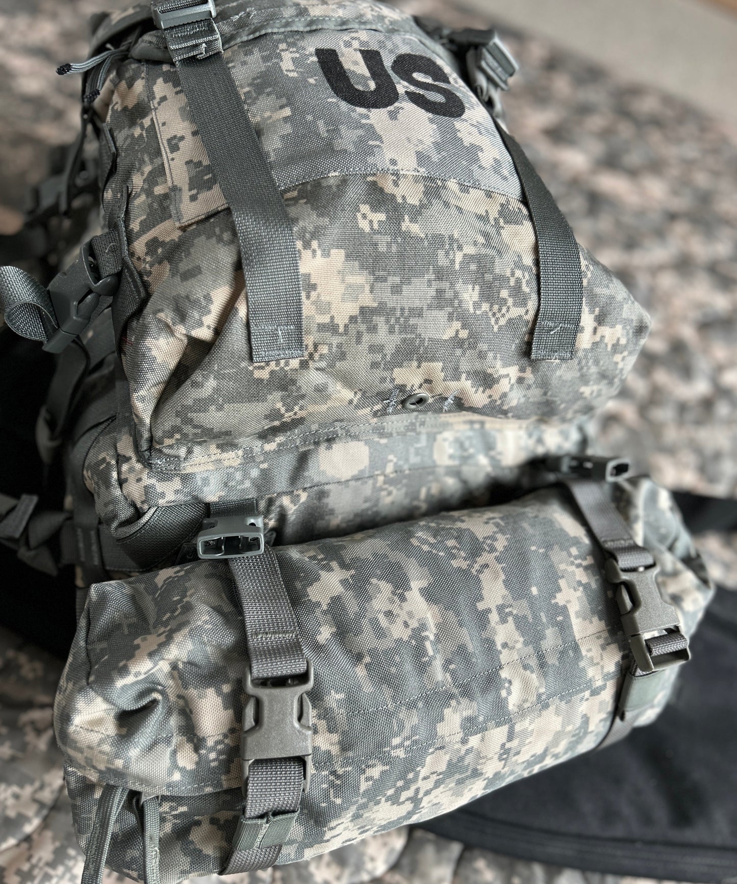 WAIST PACK/BACKPACK BAG - MOLLE II-Previously Issued - Excellent Condition